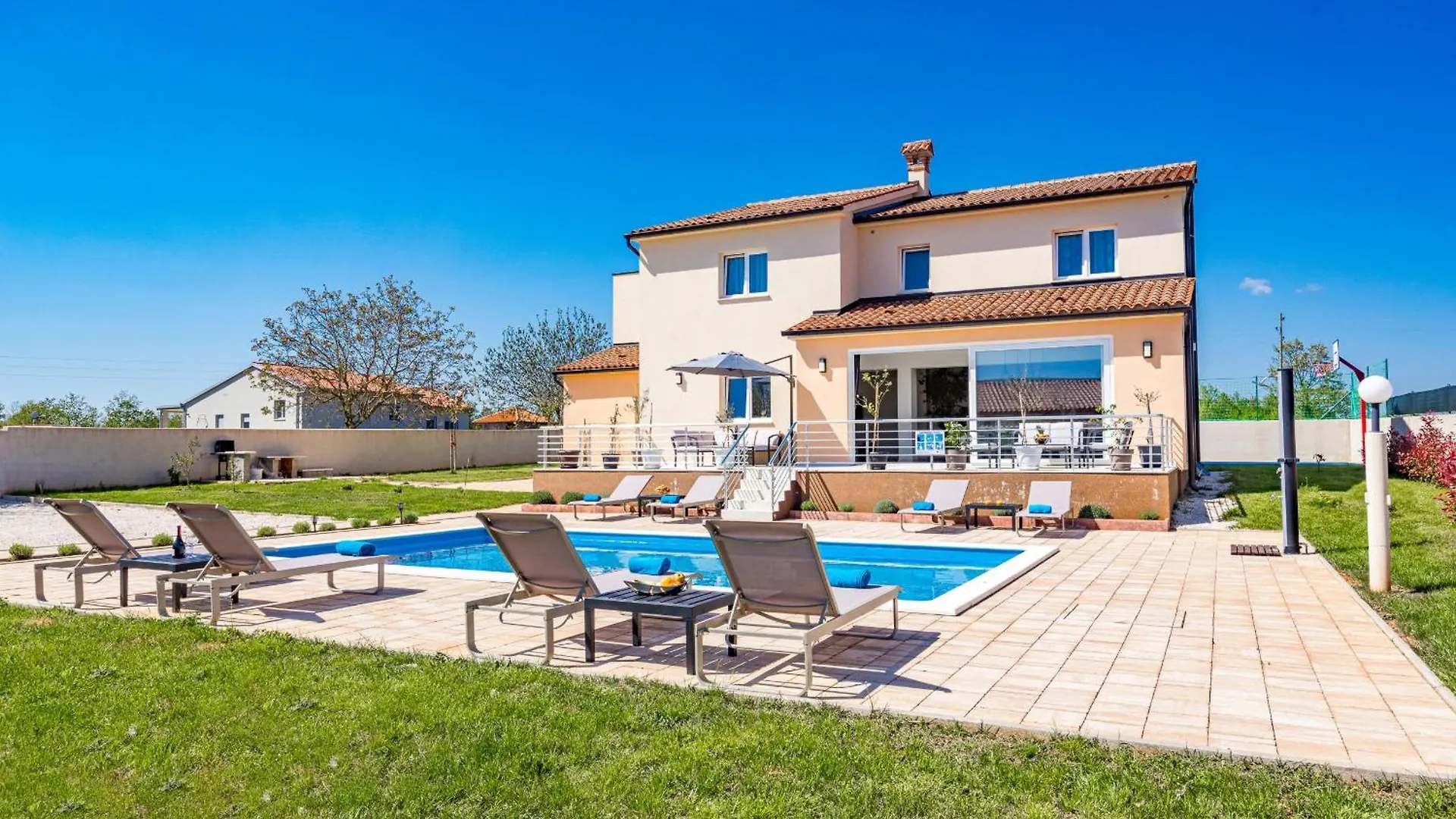 Villa Camelie Near Barban For 10 People With Playground For Children, Fitness & Pet Friendly Grandici Croatia